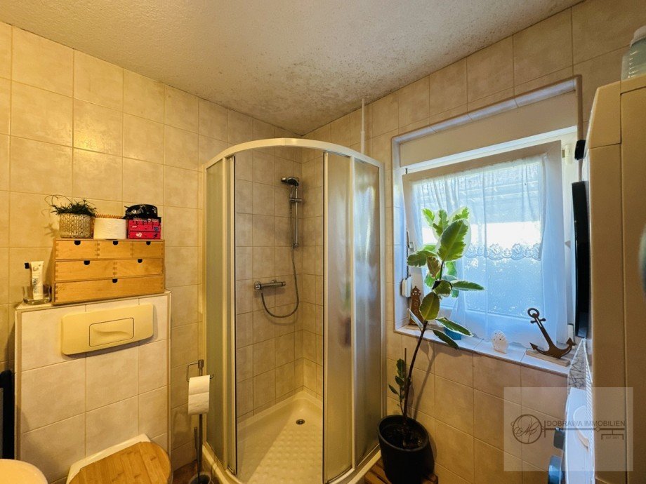 G�ste WC mit Dusche EG Zweifamilienhaus Senzig