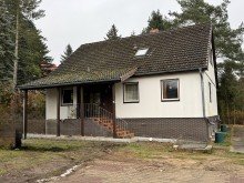 Frontansicht Wohnen �ber dem See: Charmantes Einfamilienhaus mit gro�em GS in idyllischer Hanglage von Teupitz