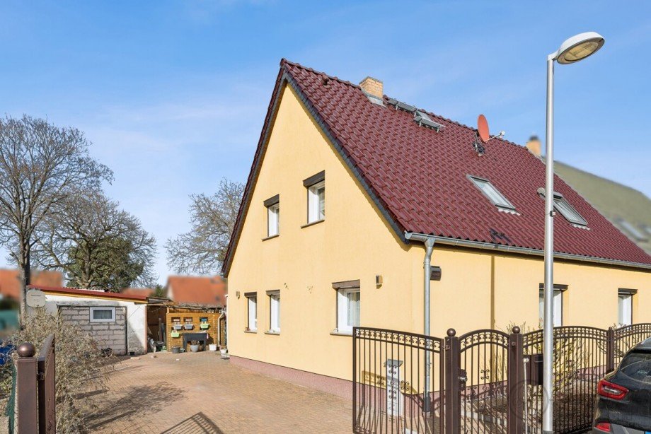 Frontansicht Reiheneckhaus Zossen / W�nsdorf