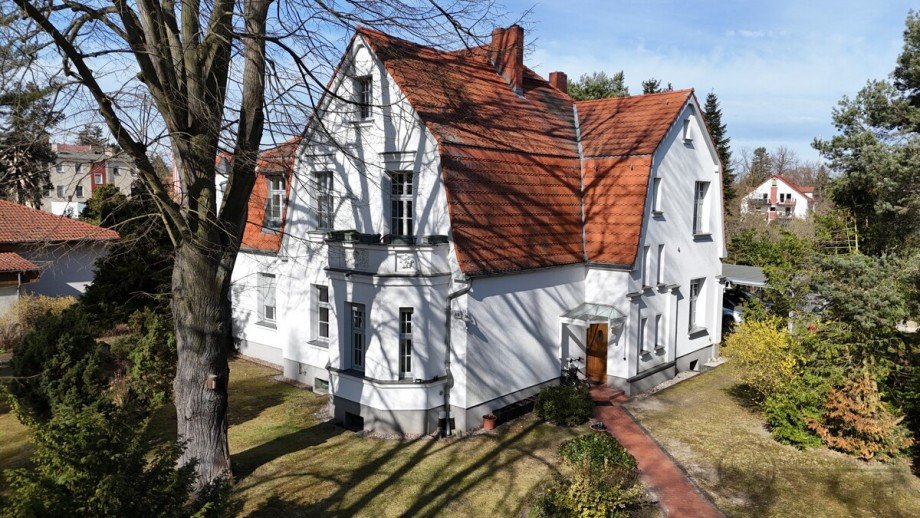 Hausansichten IV Villa Eichwalde