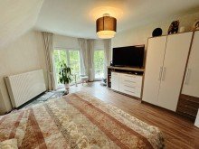 Schlafzimmer 1 Gro�z�giges Wohnen nahe Berlin, stilvoll, flexibel nutzbar & attraktiv gelegen