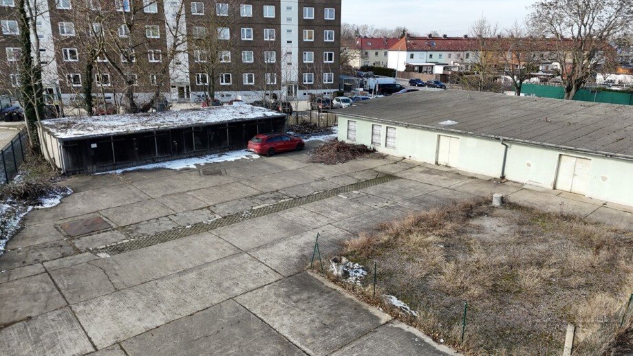Hofseite Halle / Lager / Produktion Brandenburg an der Havel