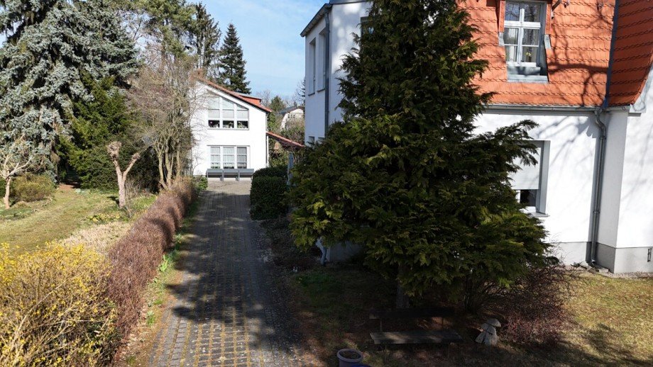 Einfahrt I Villa Eichwalde