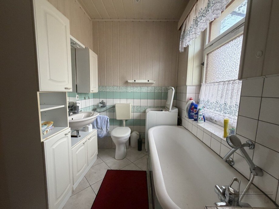 Bad mit Badewanne Einfamilienhaus L�bben (Spreewald)