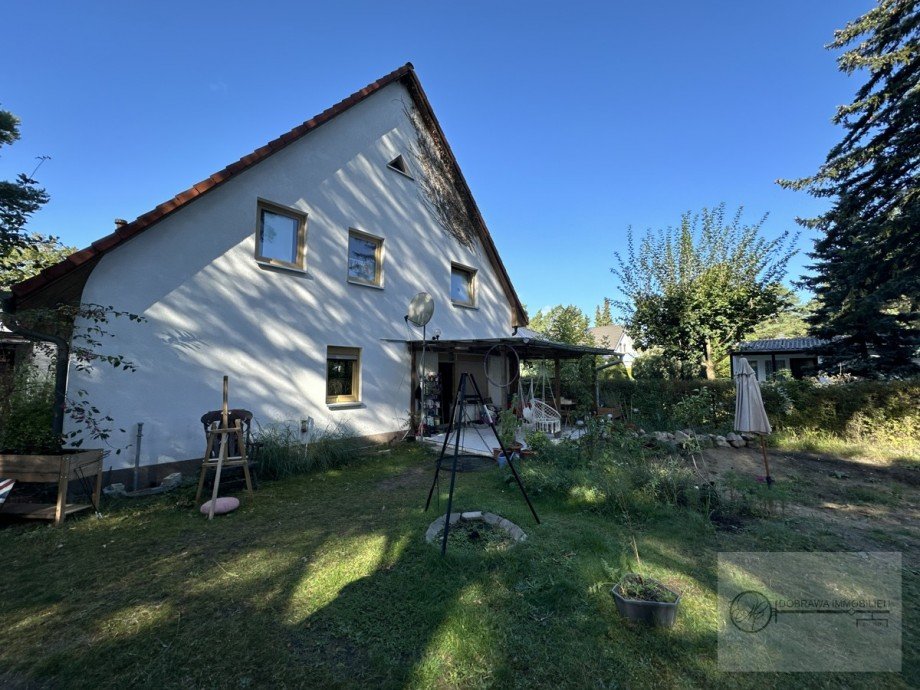Gartenansicht Zweifamilienhaus Senzig