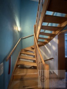 Treppenaufgang Haus II Kapitalanlage Doppelhaus in gepflegter Wohngegend Senzig-Waldesruh