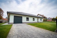Garagenansicht Traumhafter Bungalow zwischen Berlin und Dresden