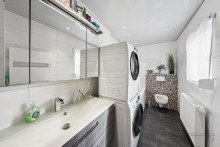 Bad EG Charmante Doppelhaush�lfte mit Wintergarten, Pool & gro�em Garten, nur 5 Min. zum Bahnhof