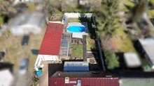 Vogelperspektive 3 Charmante Doppelhaush�lfte mit Wintergarten, Pool & gro�em Garten, nur 5 Min. zum Bahnhof