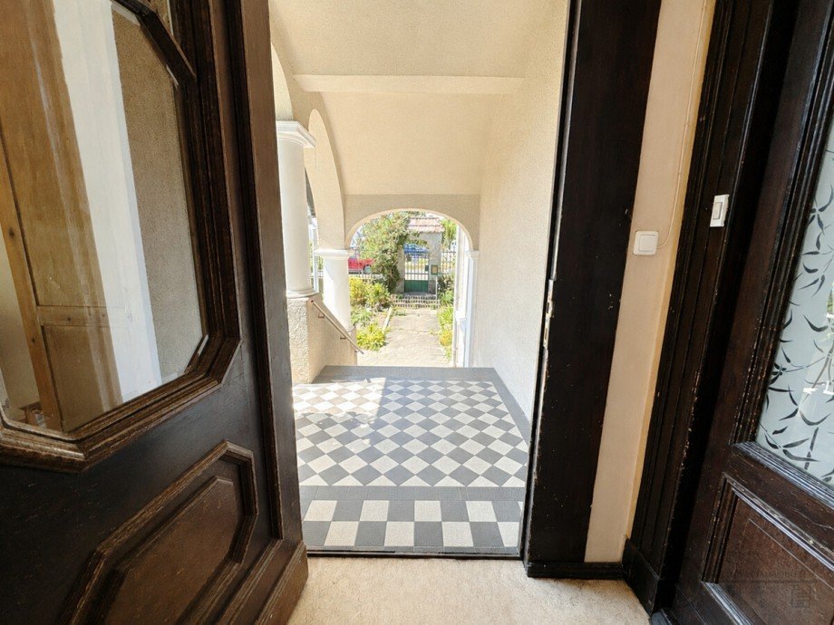 Eingang Haus Strausberg