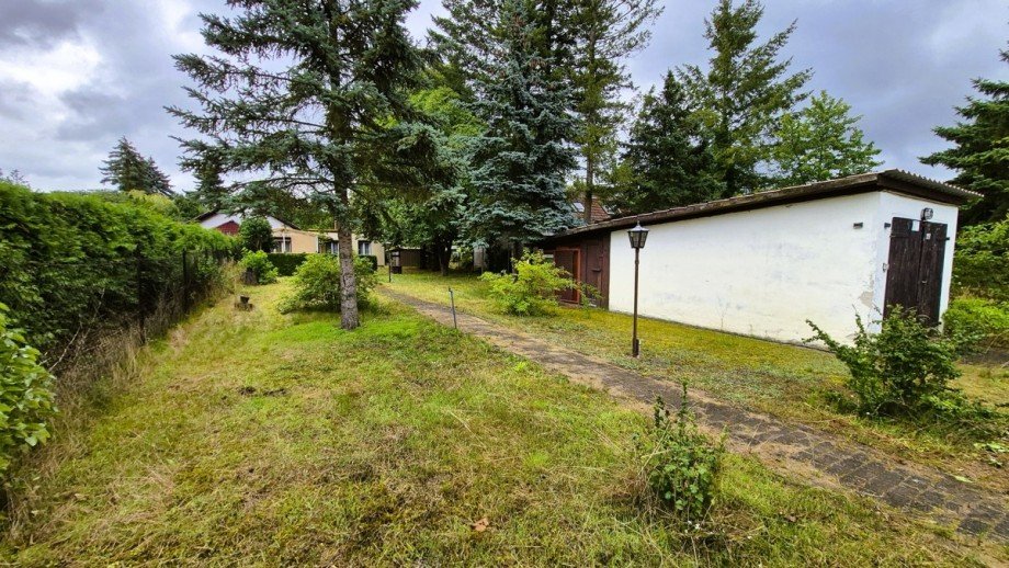 Garage und Vorderer Garten Wohngrundst�ck Zeesen bei K�nigs Wusterhausen