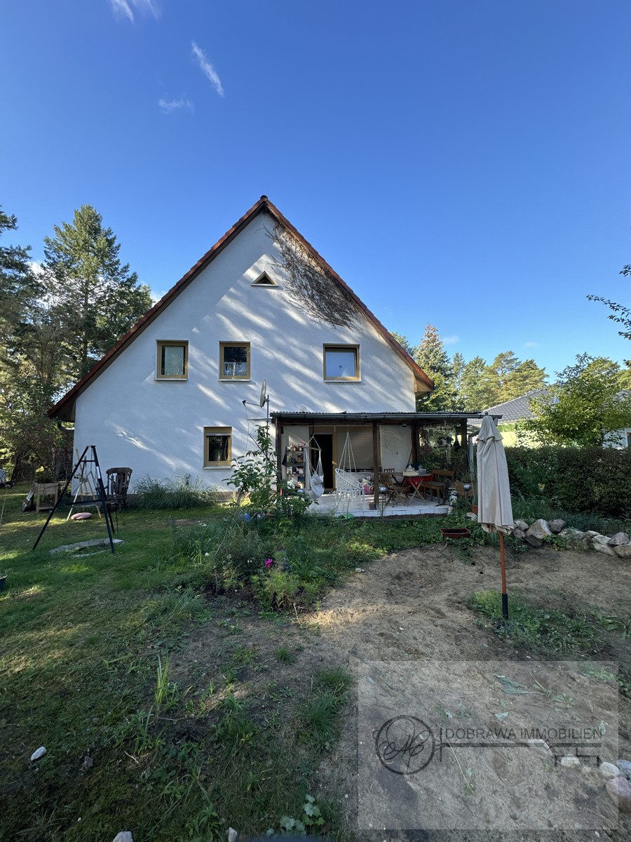 Gartenansicht Zweifamilienhaus Senzig