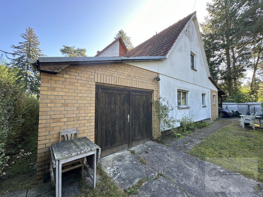 Einfahrt Garage Haus I Zweifamilienhaus Senzig