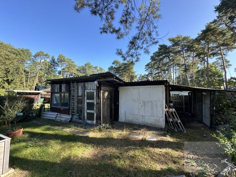 Gartenhaus mit Garage Zweifamilienhaus Senzig