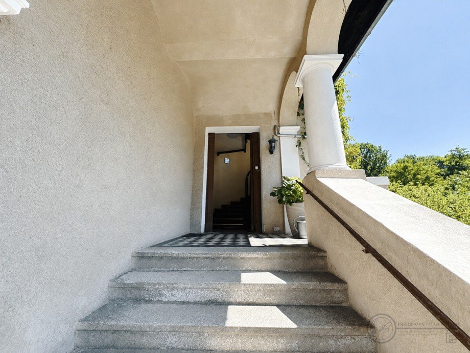 Eingang Haus Strausberg