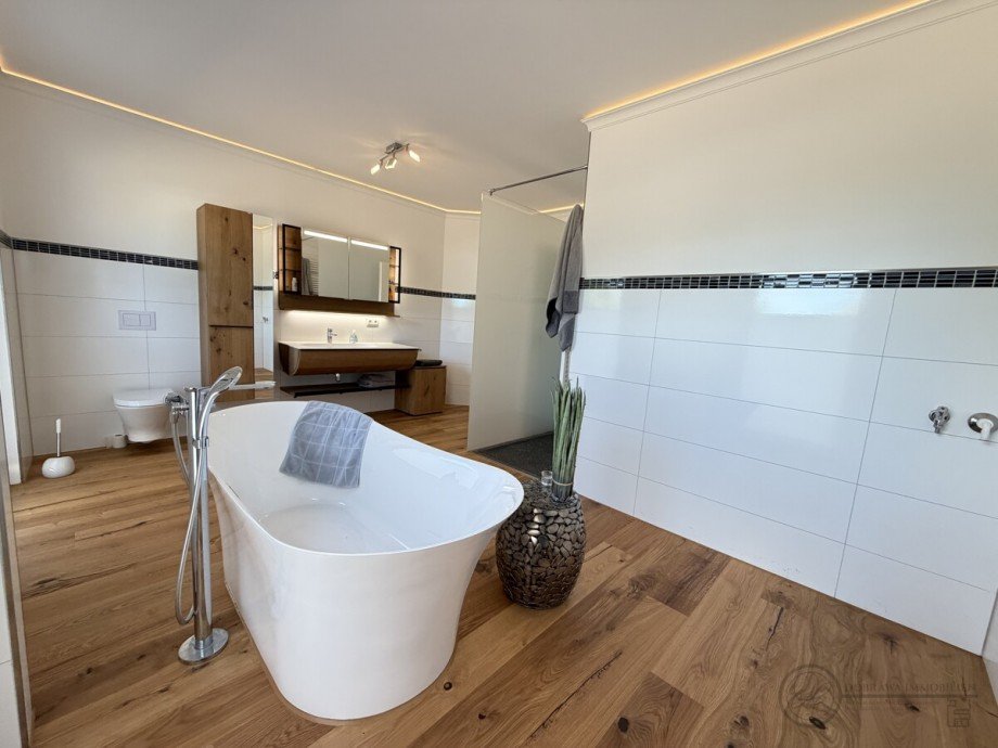Bad Erdgeschosswohnung Zeuthen