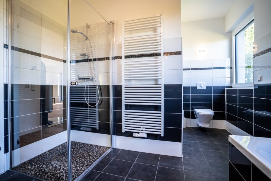 Bad mit Dusche Penthousewohnung Zeuthen