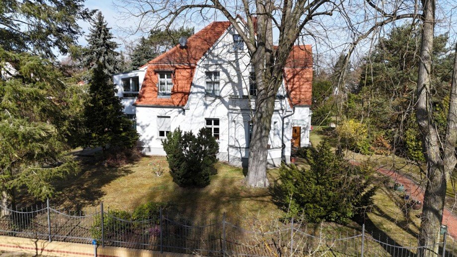 Hausansichten VI Villa Eichwalde