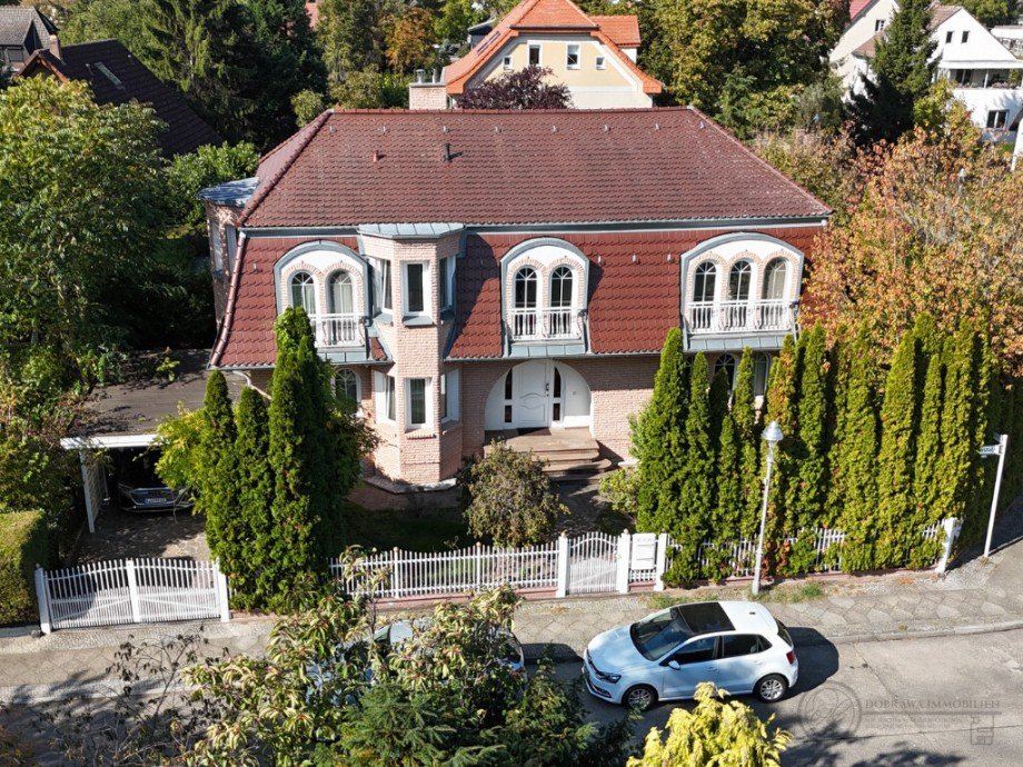 Frontansicht Villa Berlin