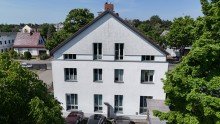 Kundenparkplatz SHARE DEAL Rentables Gesch�ftshaus nahe Sch�nefeld Flughafen BER
