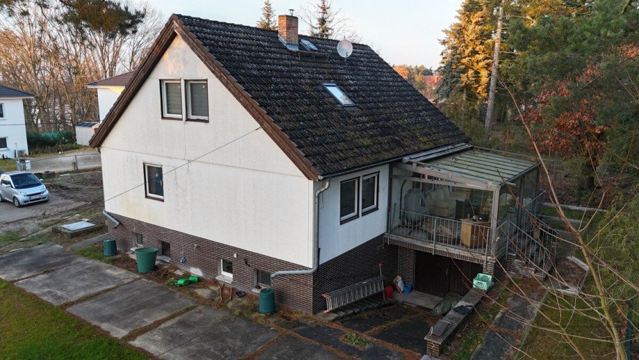 R�ckseite von oben Einfamilienhaus Teupitz